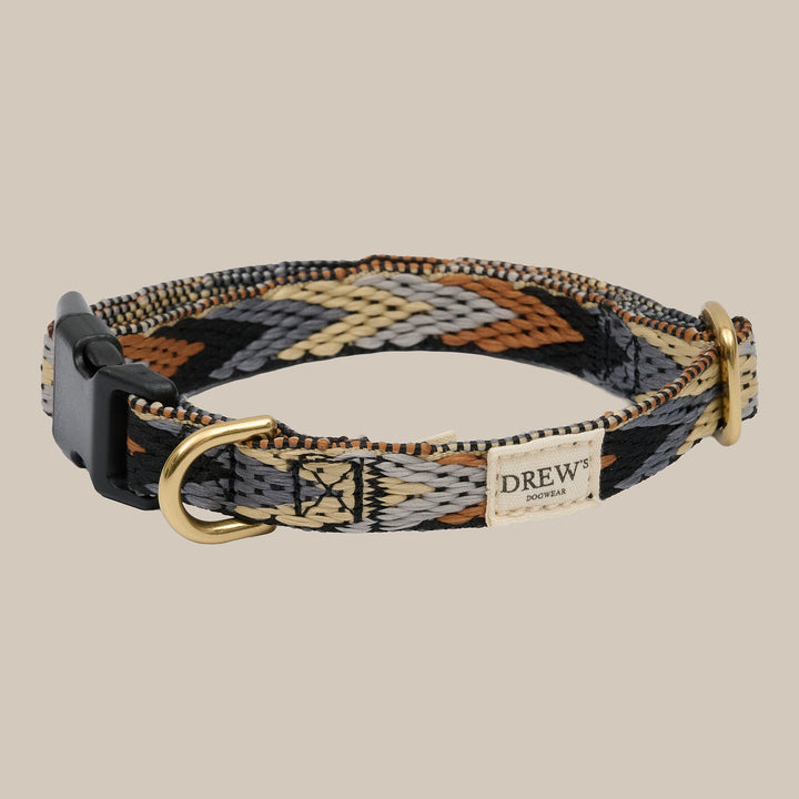 Dark Arrow / Blødt & justerbart halsbånd